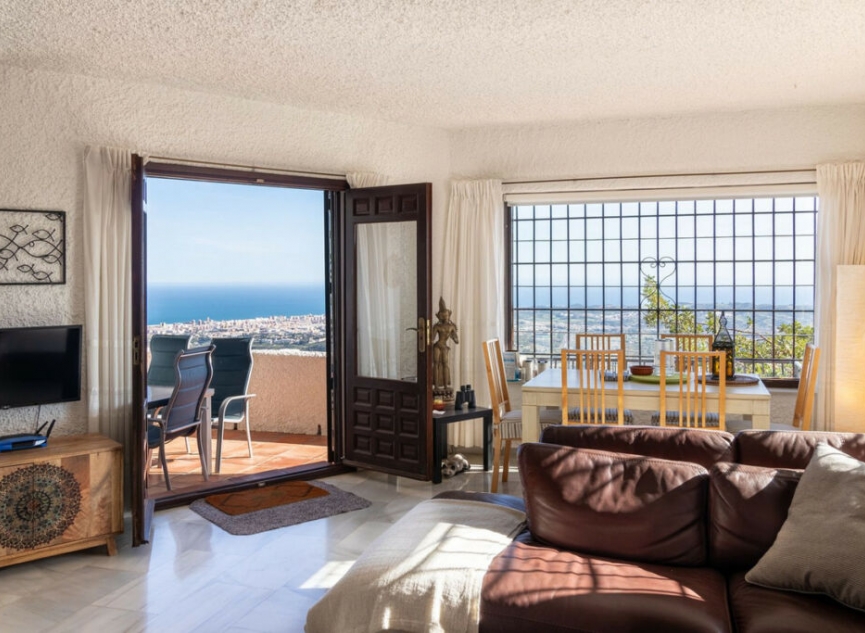 Resale - House -
Mijas