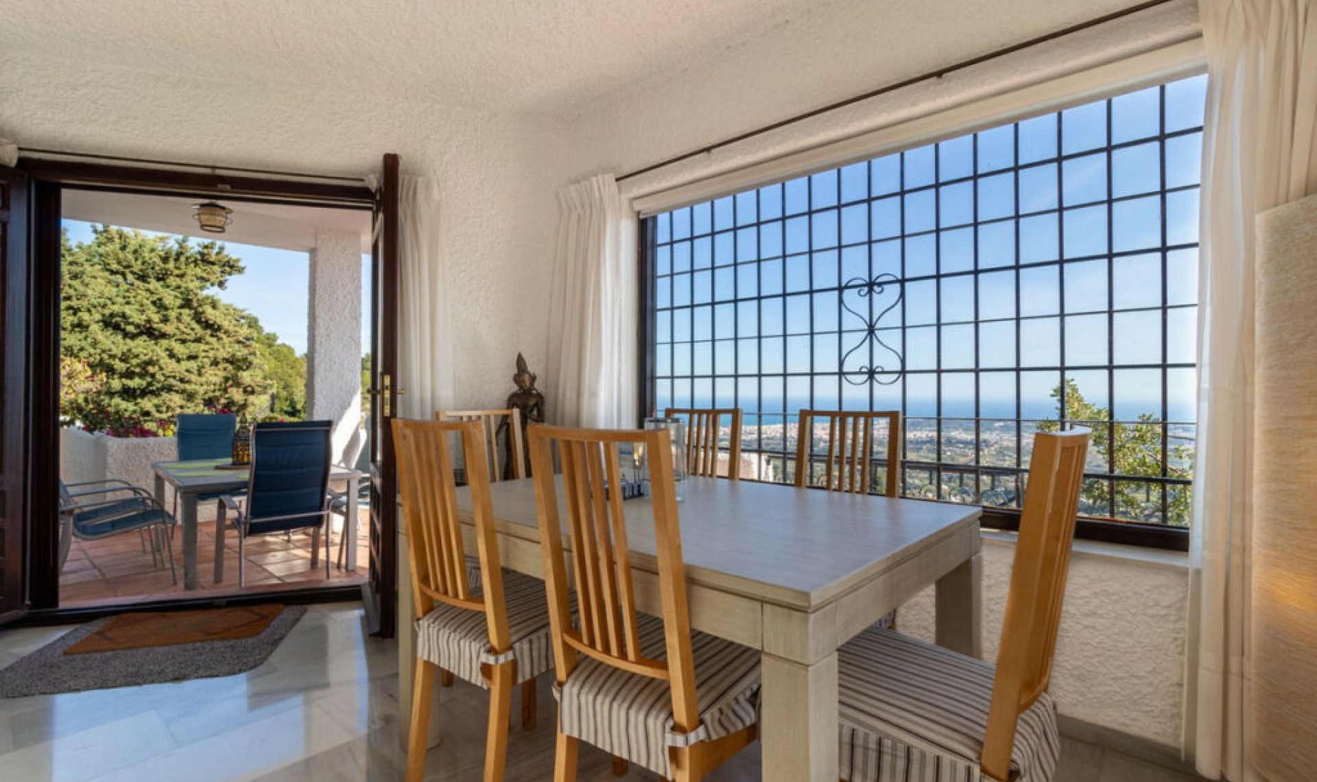 Resale - House -
Mijas