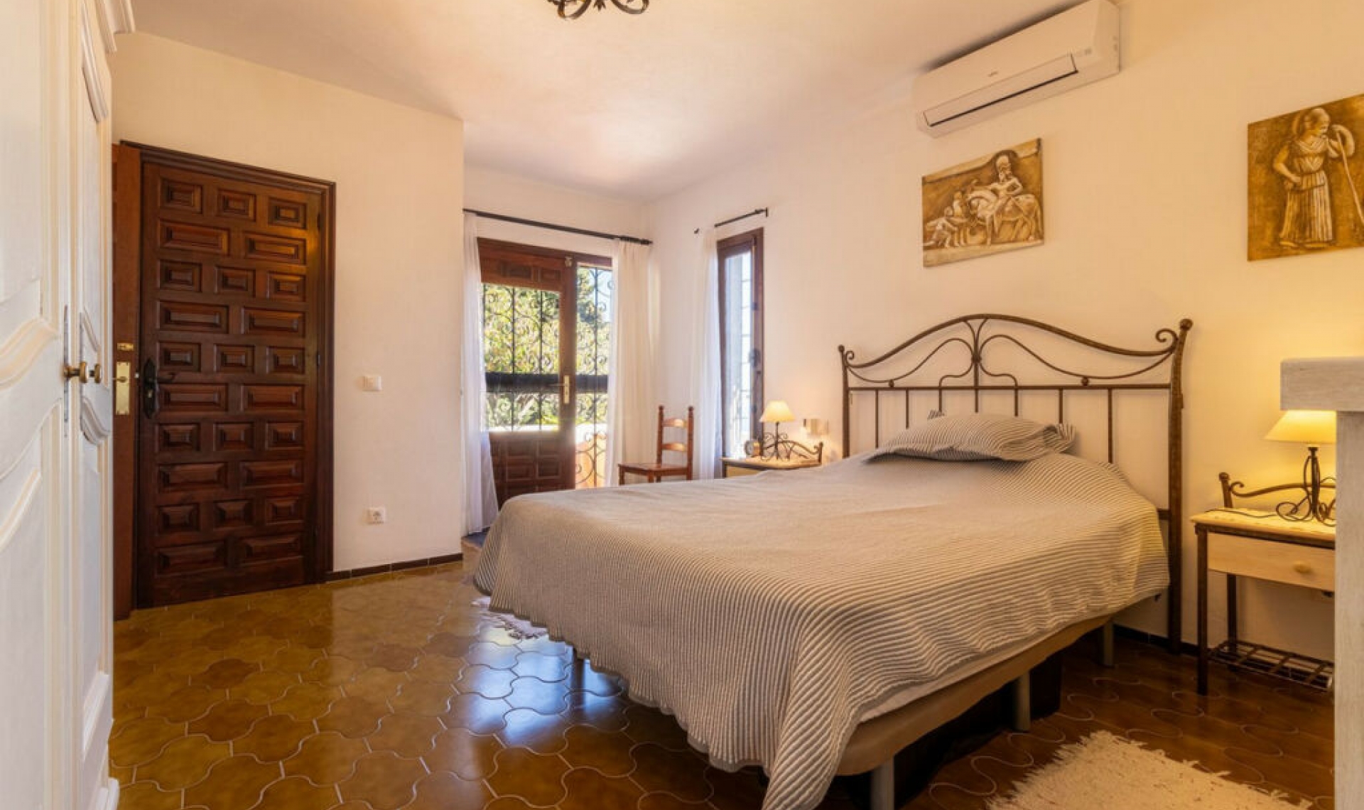 Resale - House -
Mijas