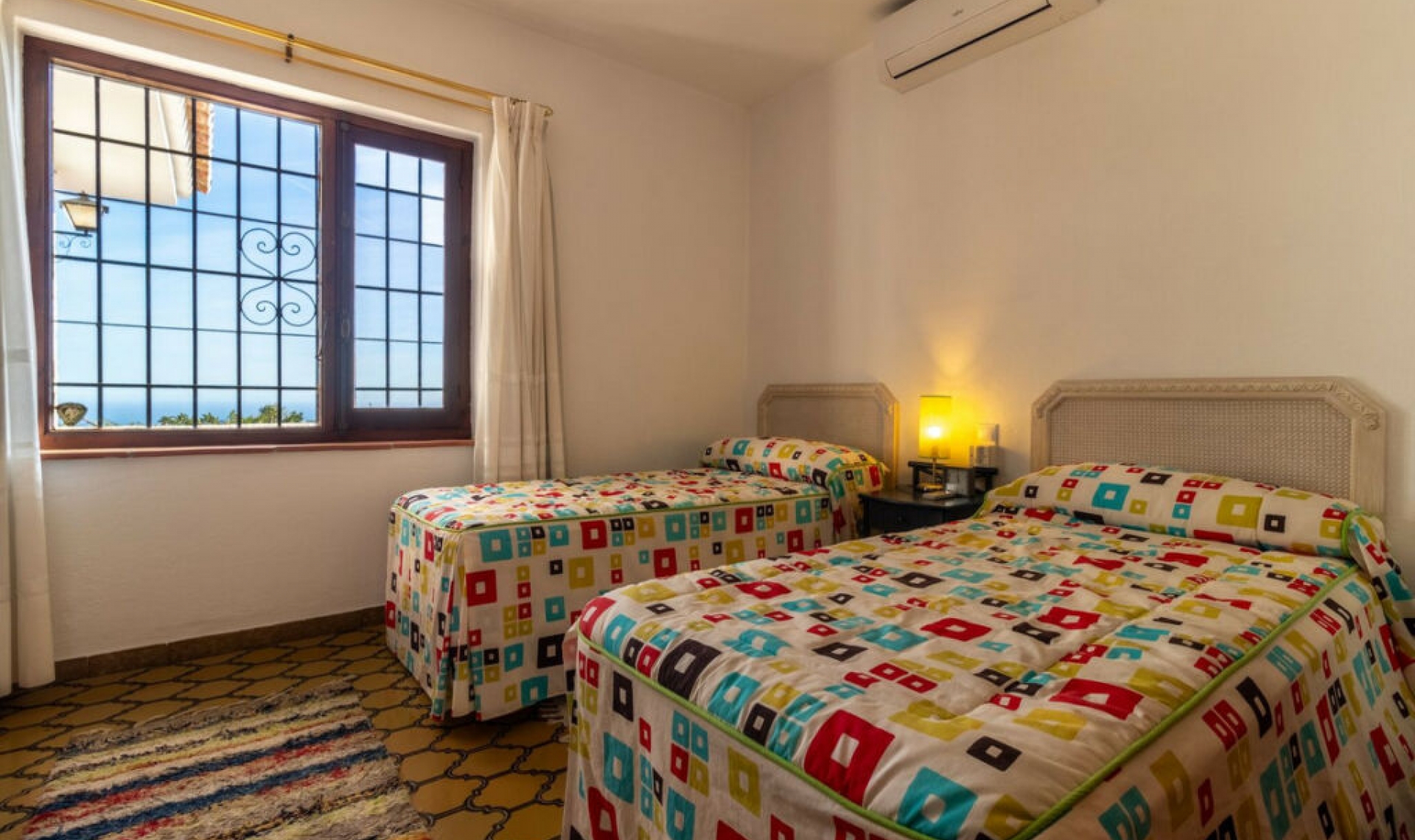 Resale - House -
Mijas