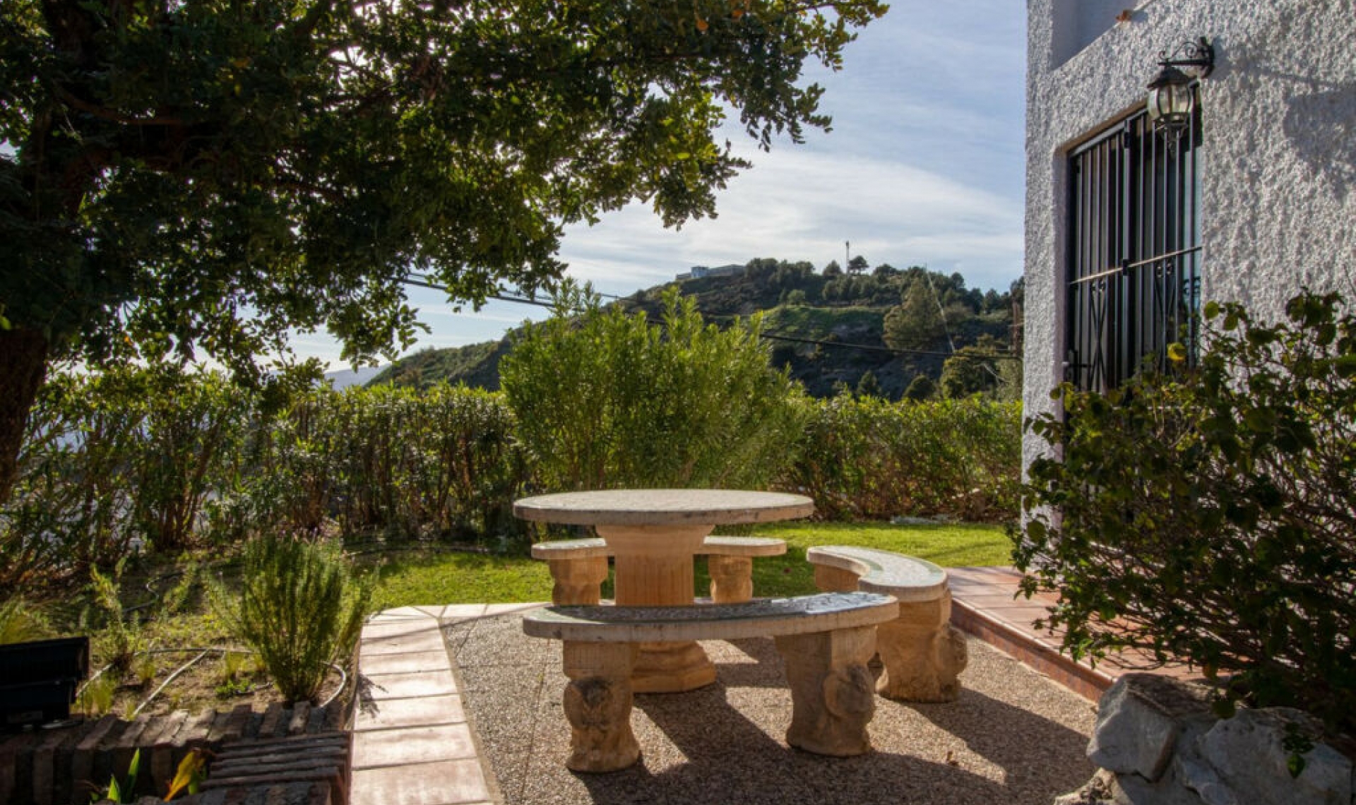 Resale - House -
Mijas