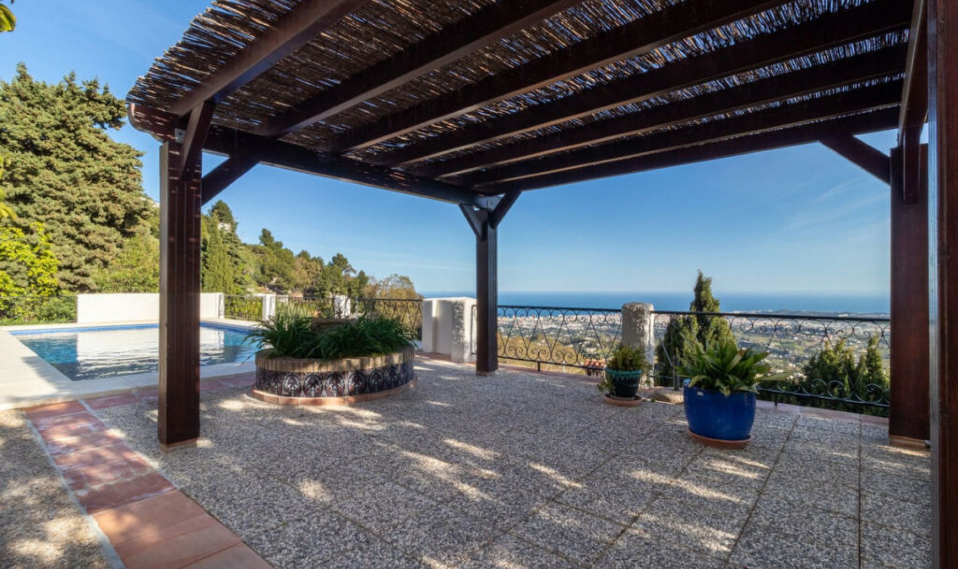 Resale - House -
Mijas
