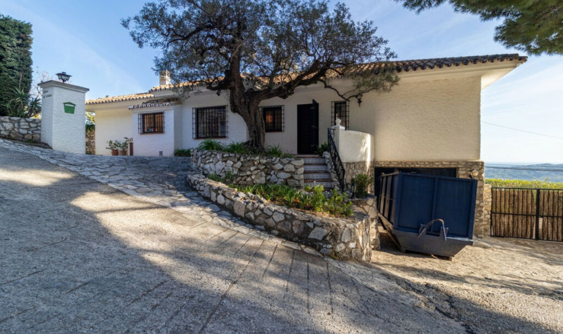 Resale - House -
Mijas