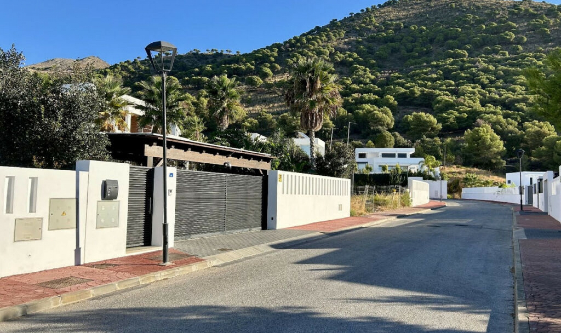 Resale - House -
Mijas