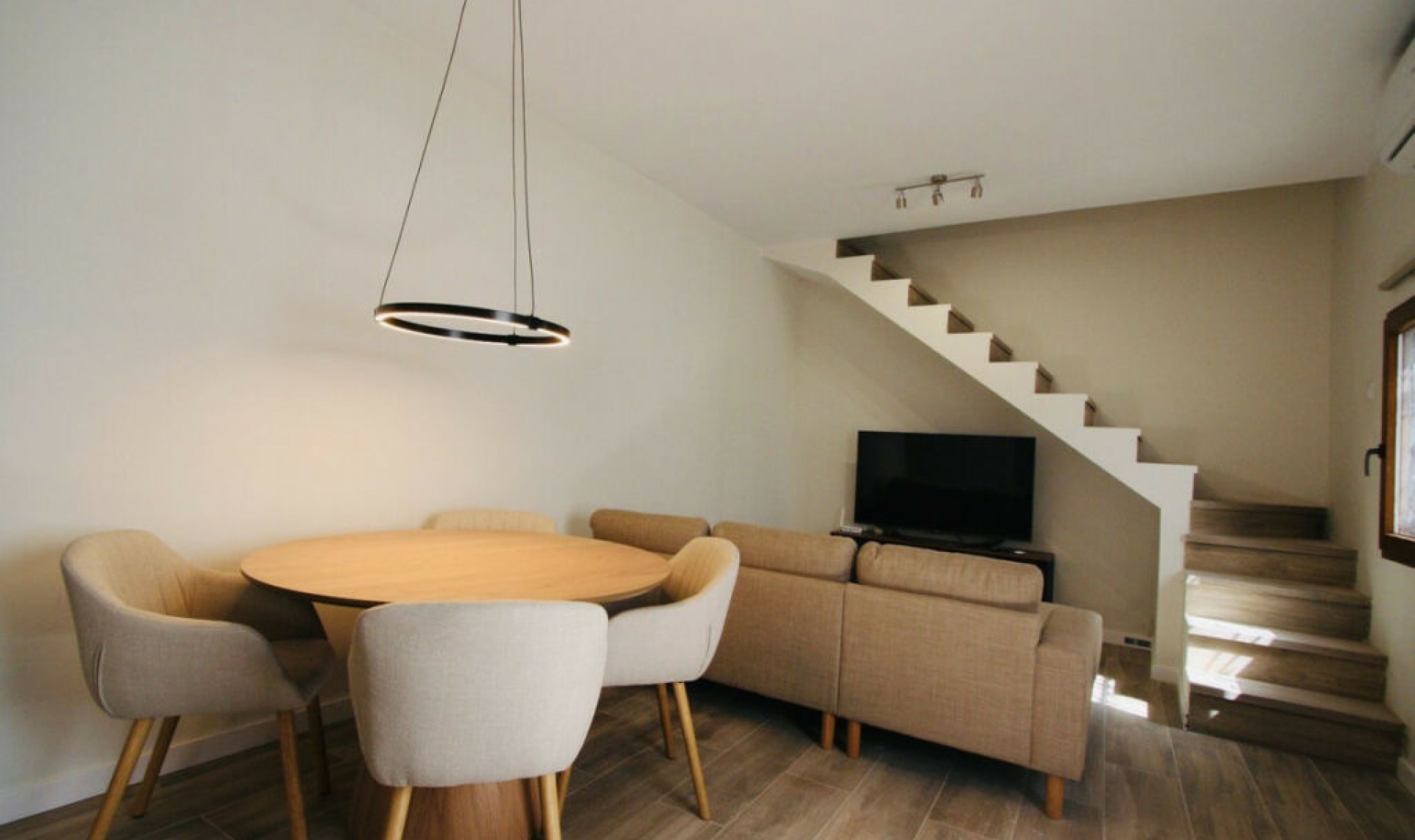 Resale - House -
Mijas