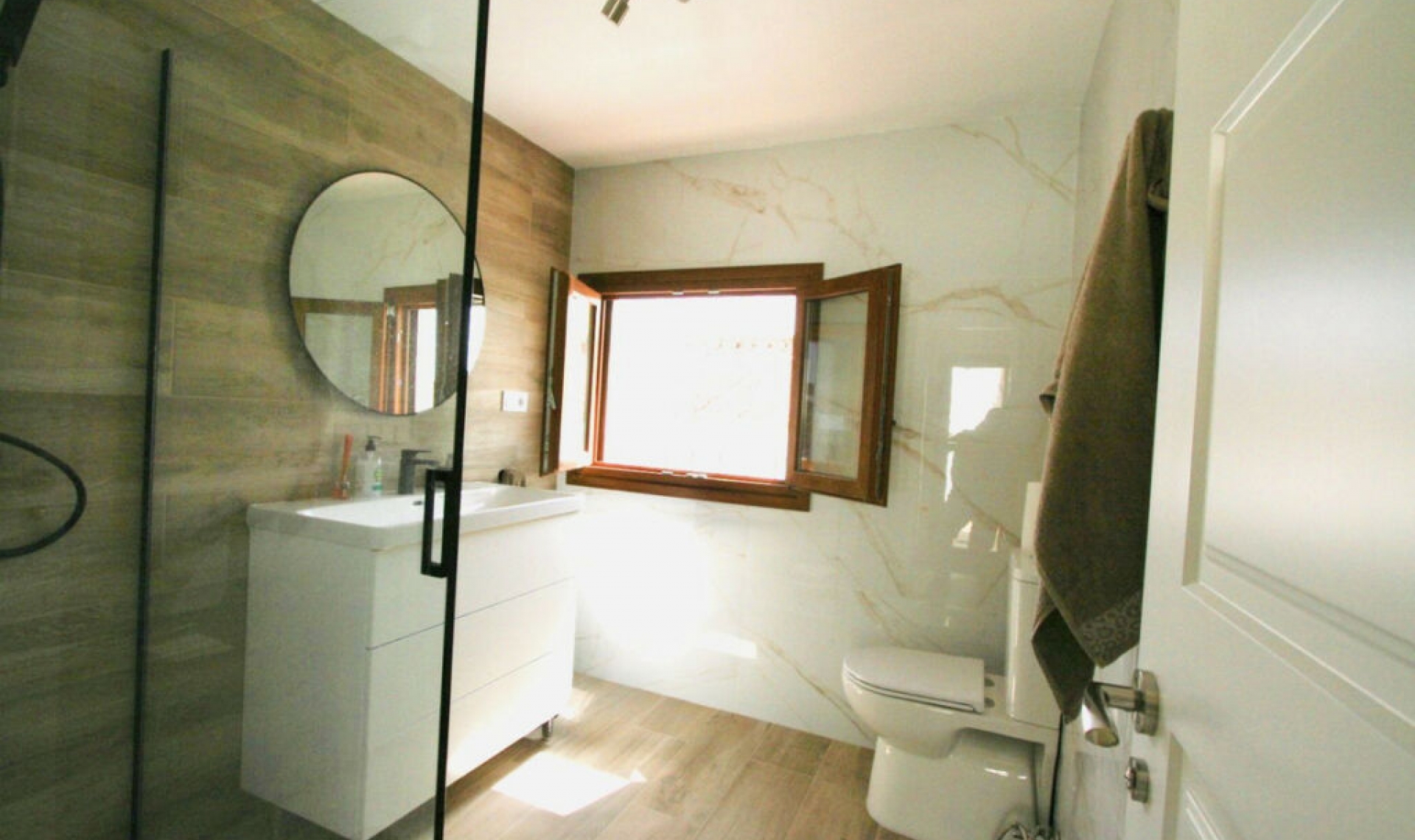 Resale - House -
Mijas