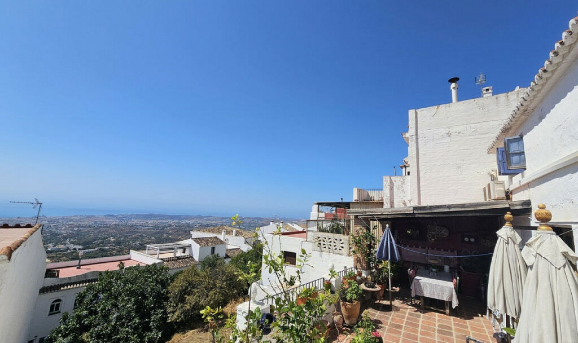 Resale - House -
Mijas