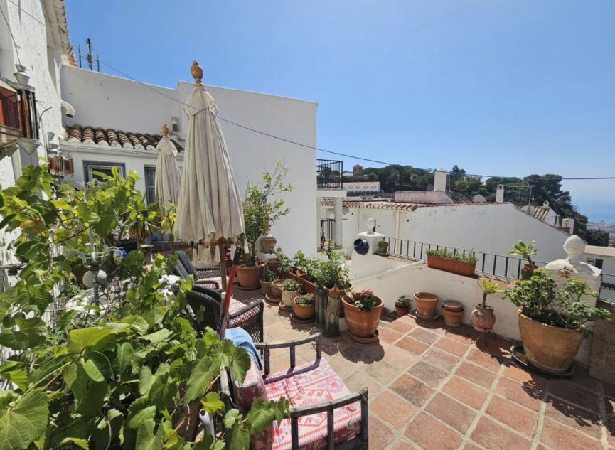 Resale - House -
Mijas