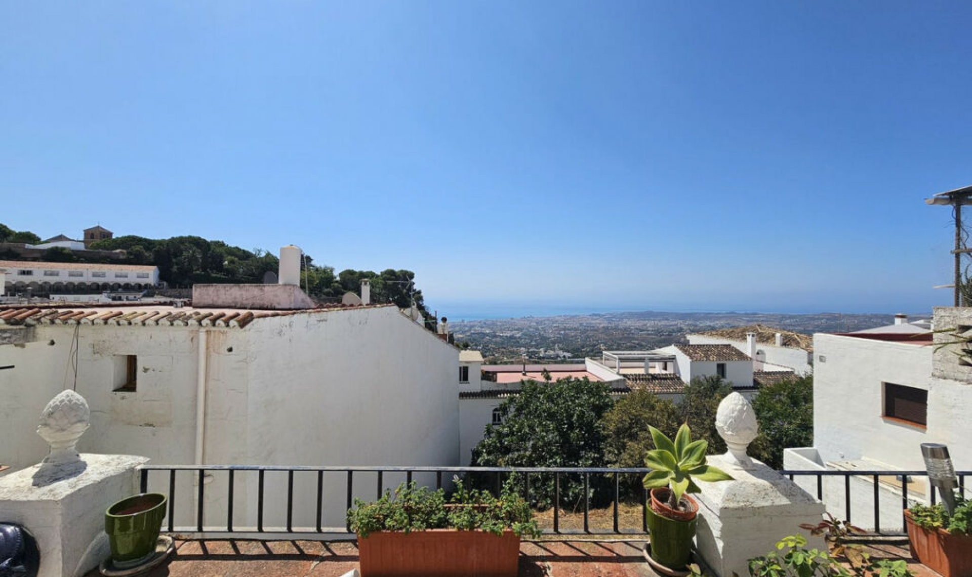 Resale - House -
Mijas