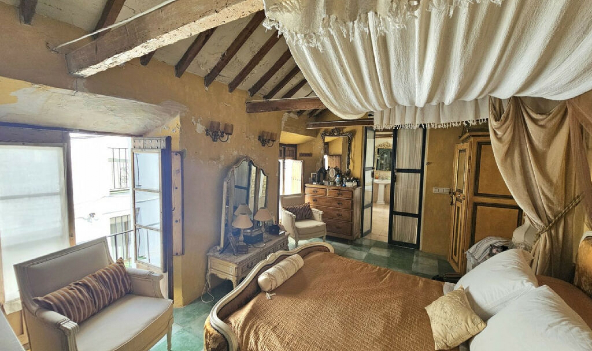 Resale - House -
Mijas