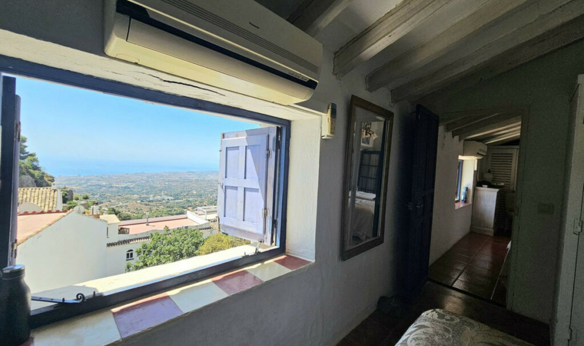 Resale - House -
Mijas