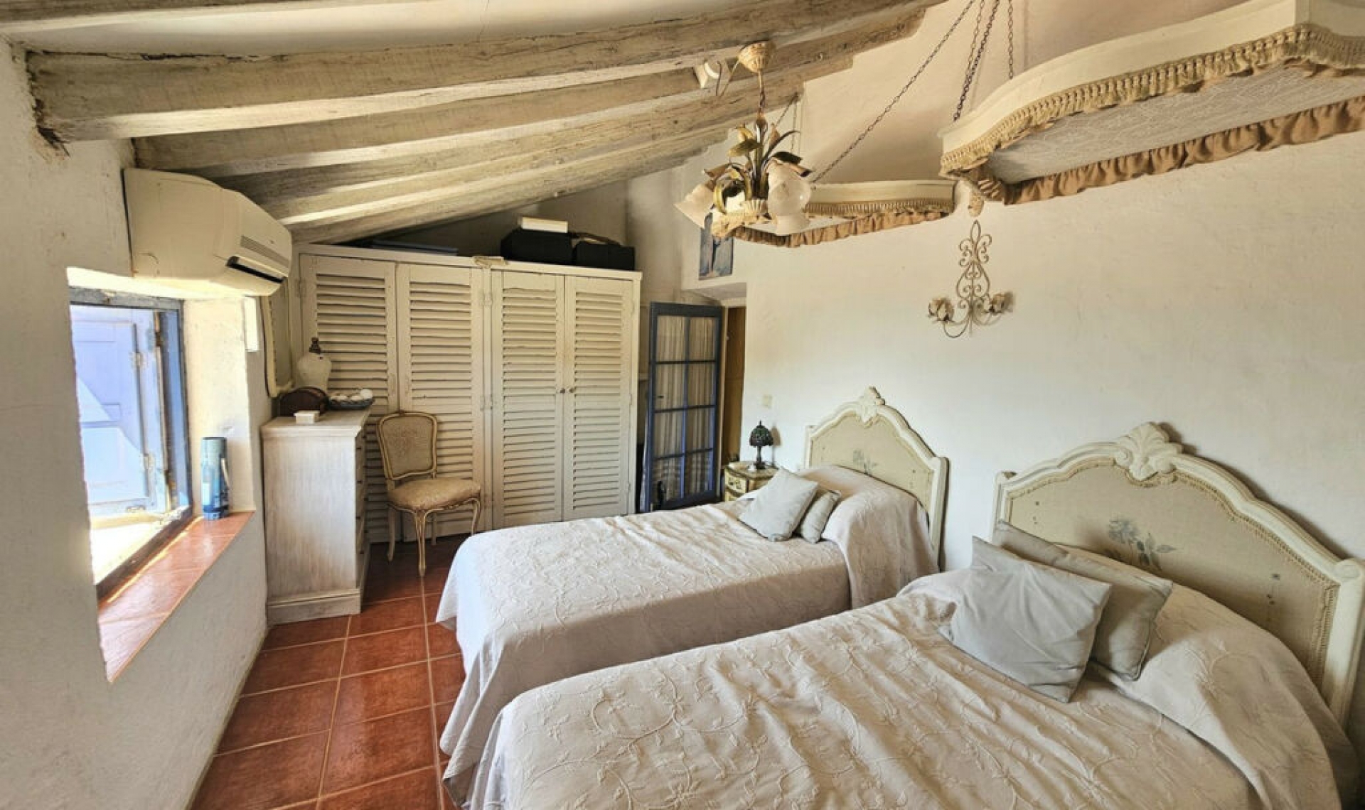 Resale - House -
Mijas
