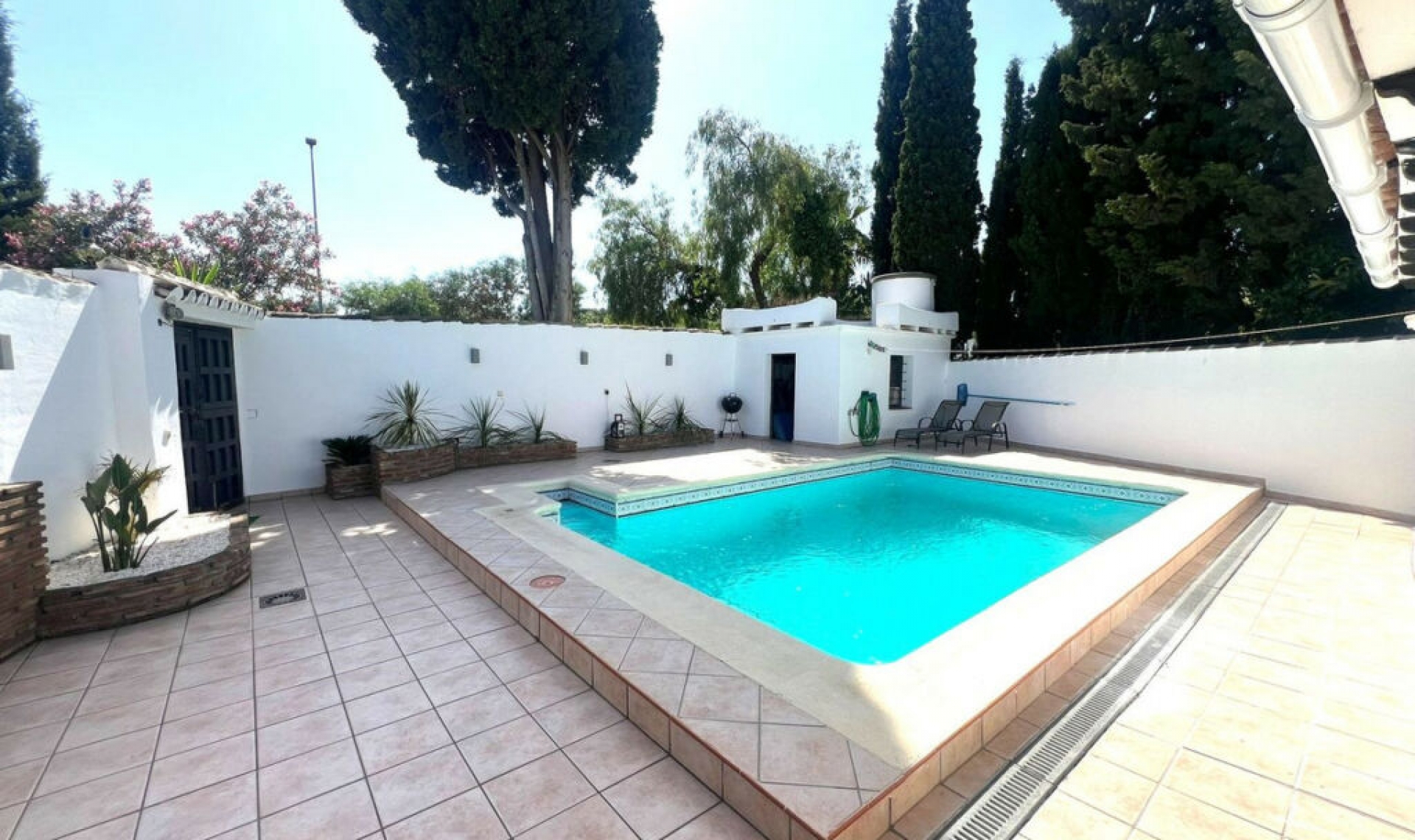 Resale - House -
Mijas