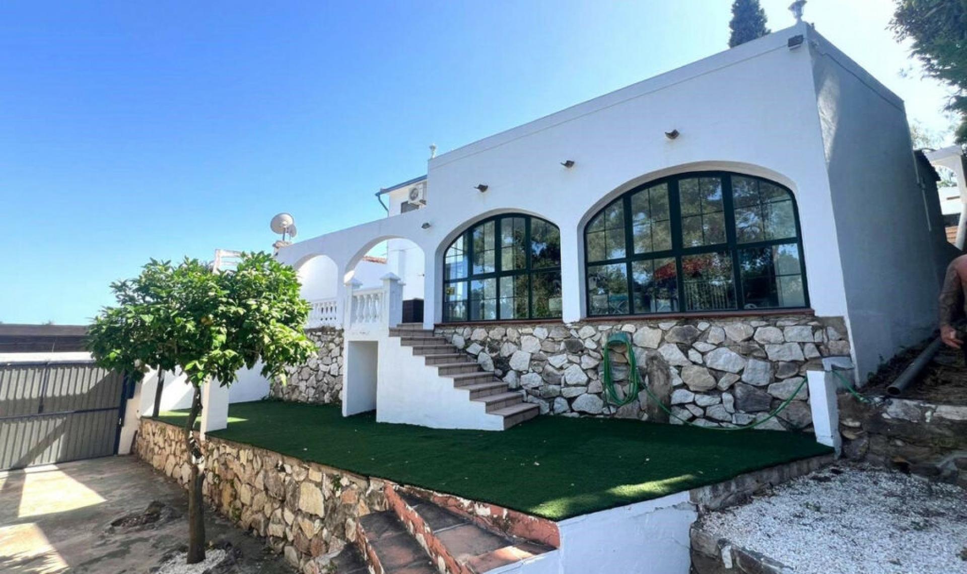 Resale - House -
Mijas