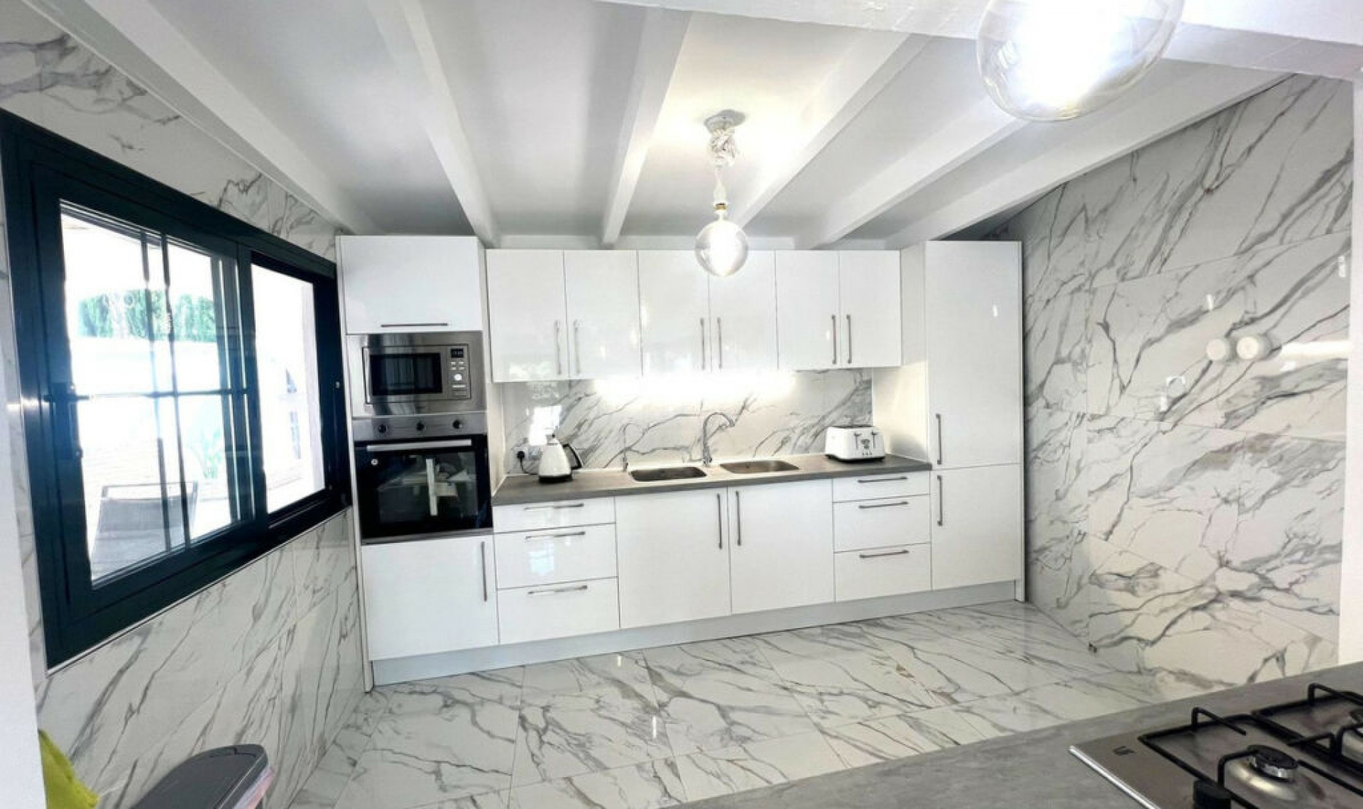 Resale - House -
Mijas