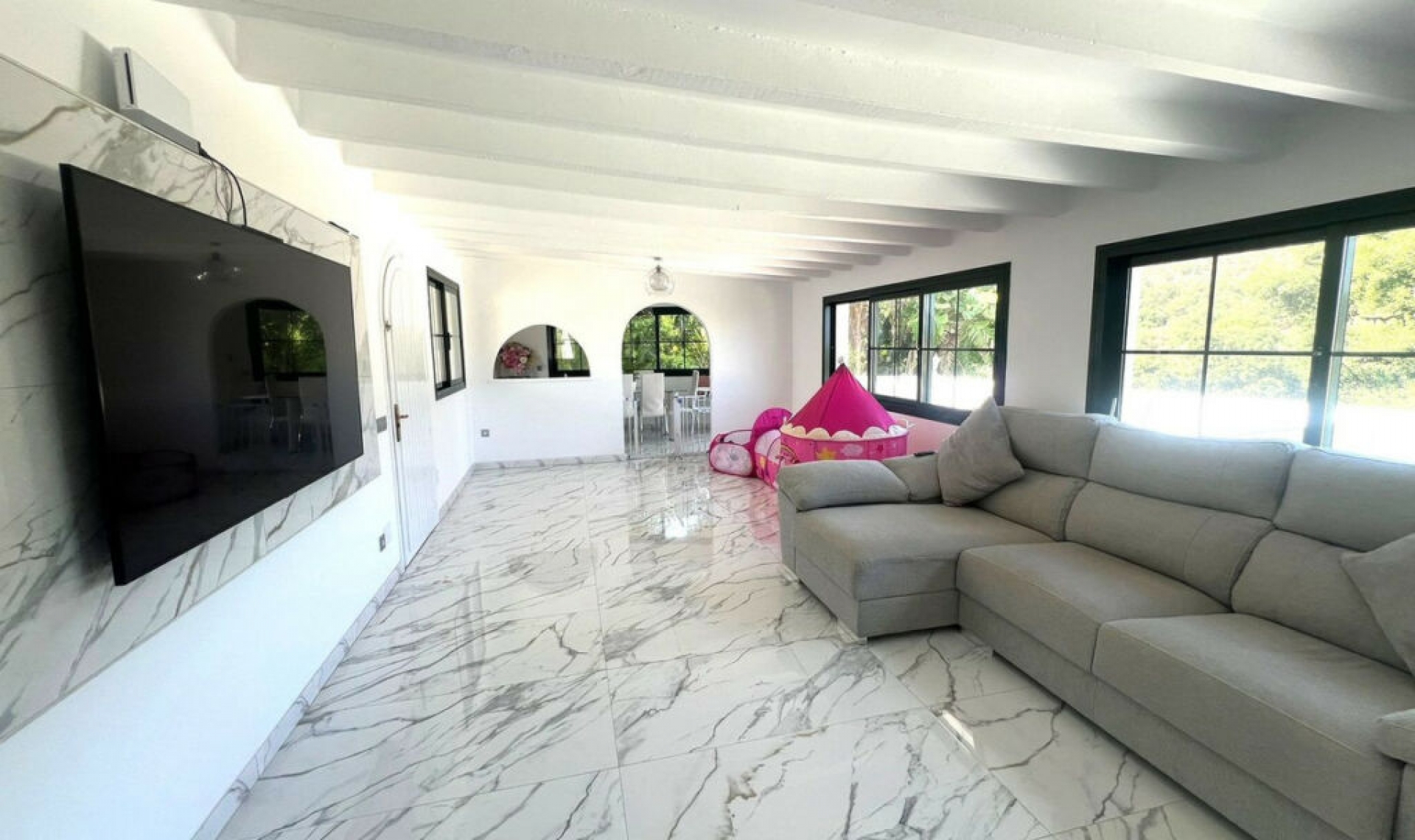 Resale - House -
Mijas