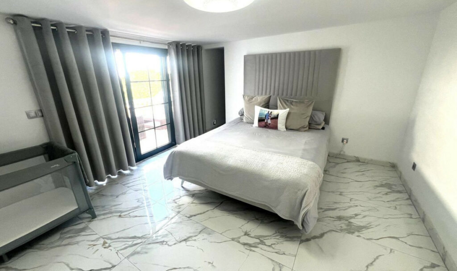 Resale - House -
Mijas
