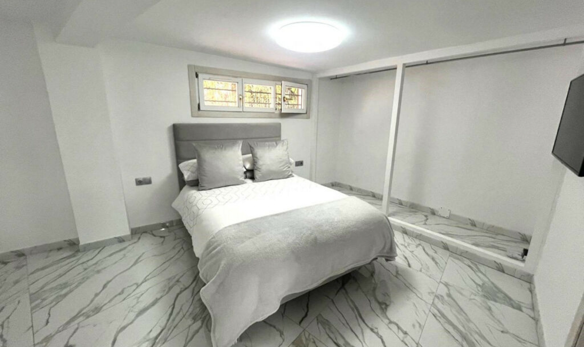 Resale - House -
Mijas