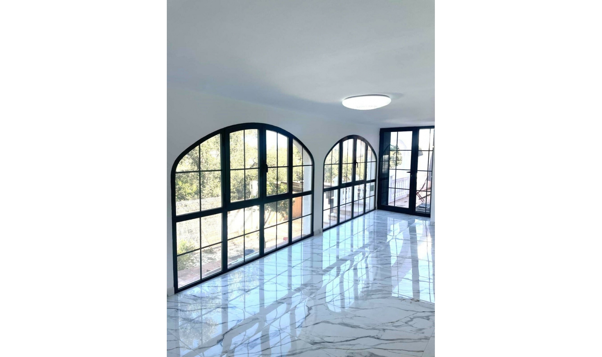 Resale - House -
Mijas