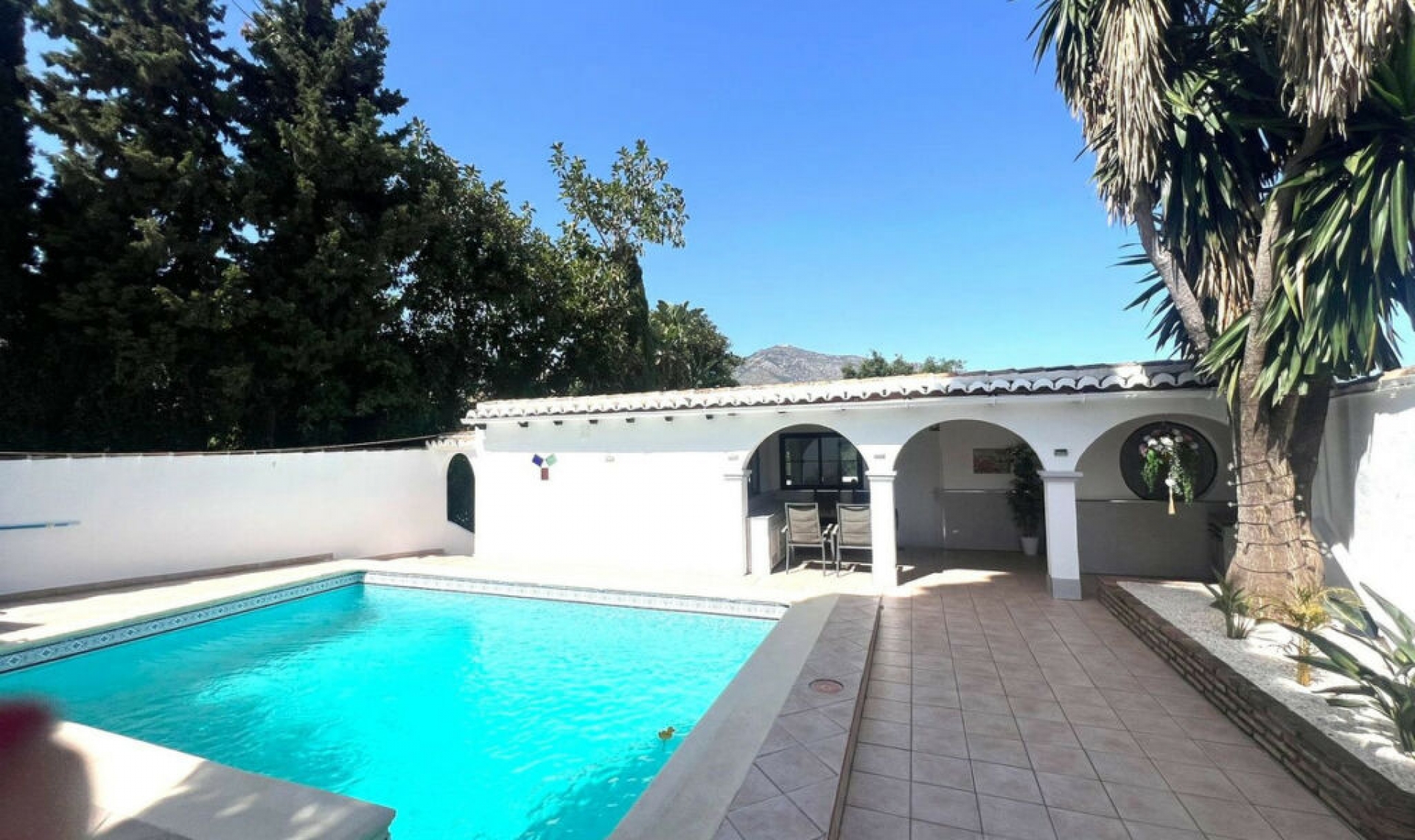 Resale - House -
Mijas