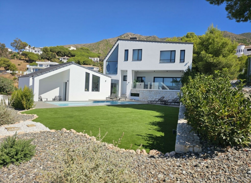 Resale - House -
Mijas