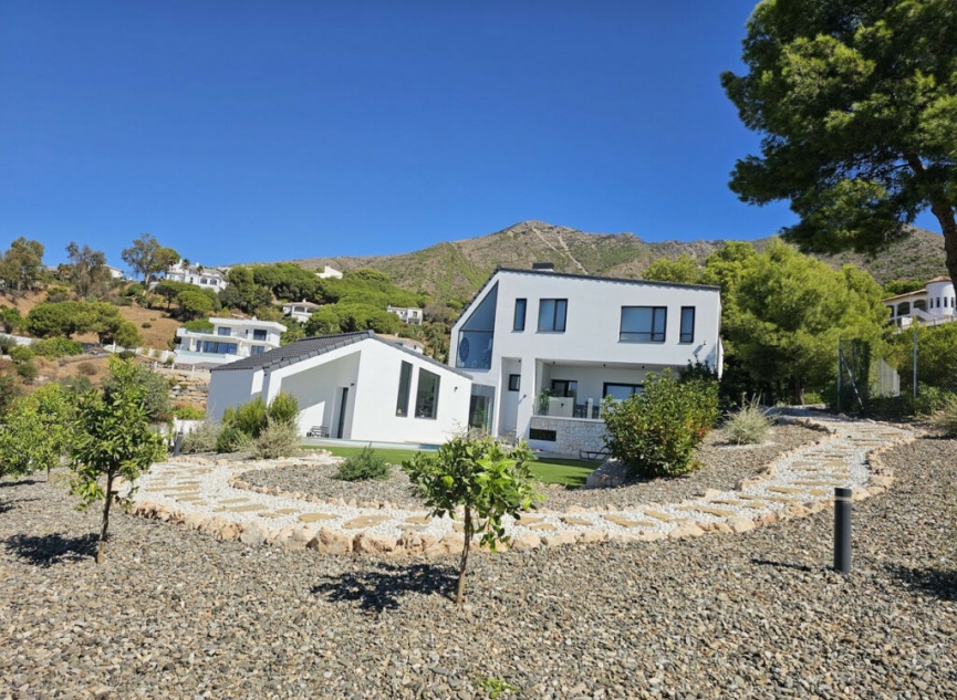 Resale - House -
Mijas