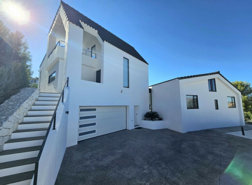 Resale - House -
Mijas