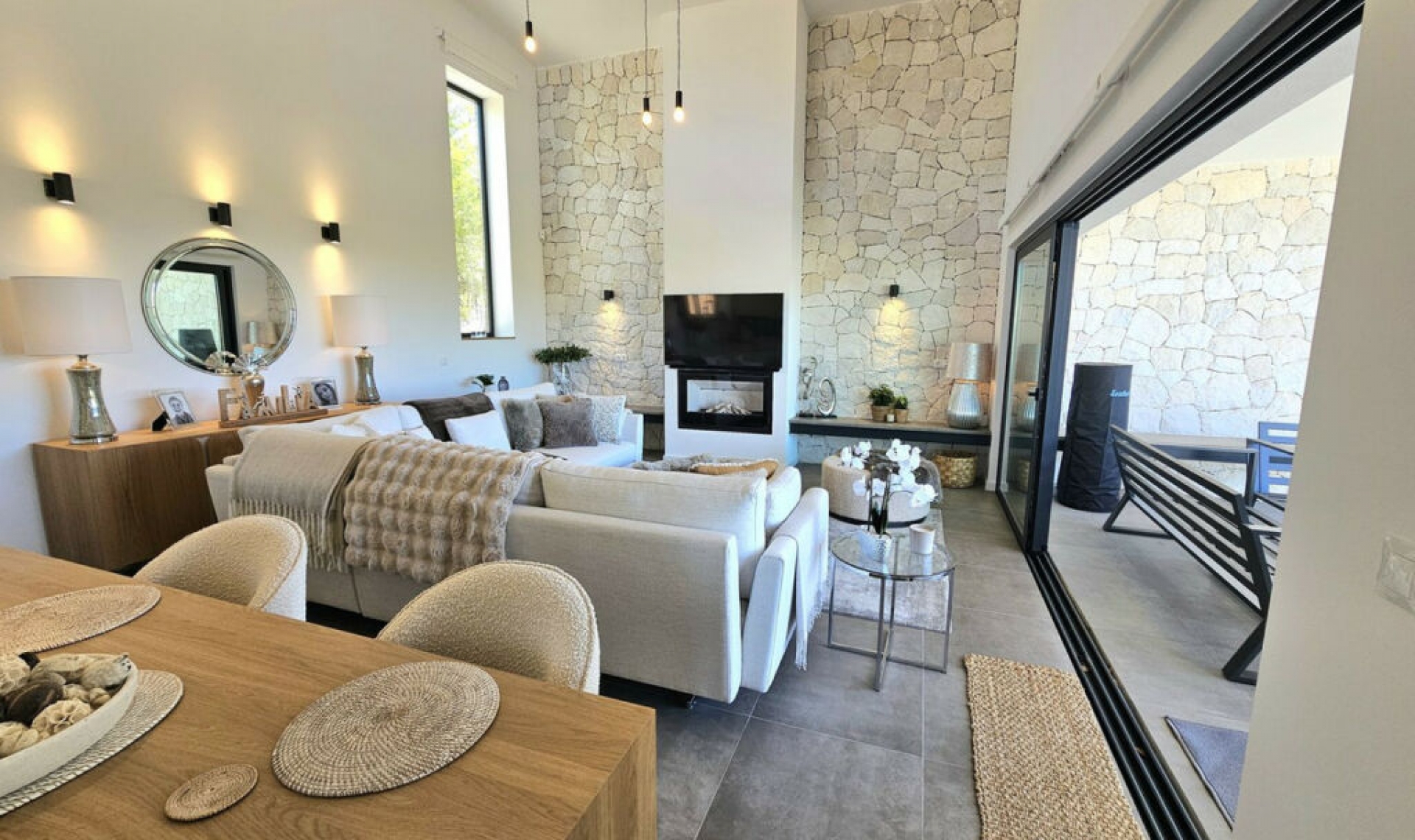 Resale - House -
Mijas