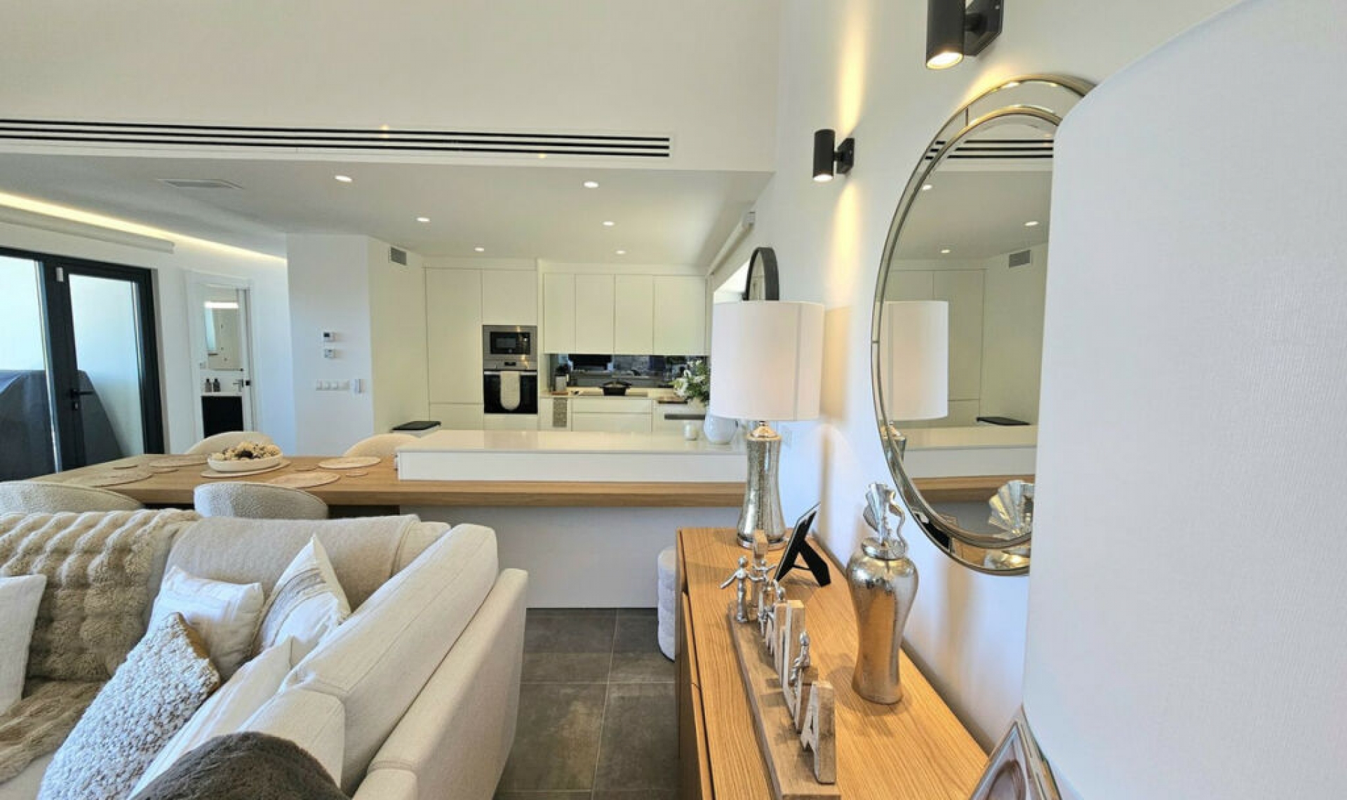 Resale - House -
Mijas