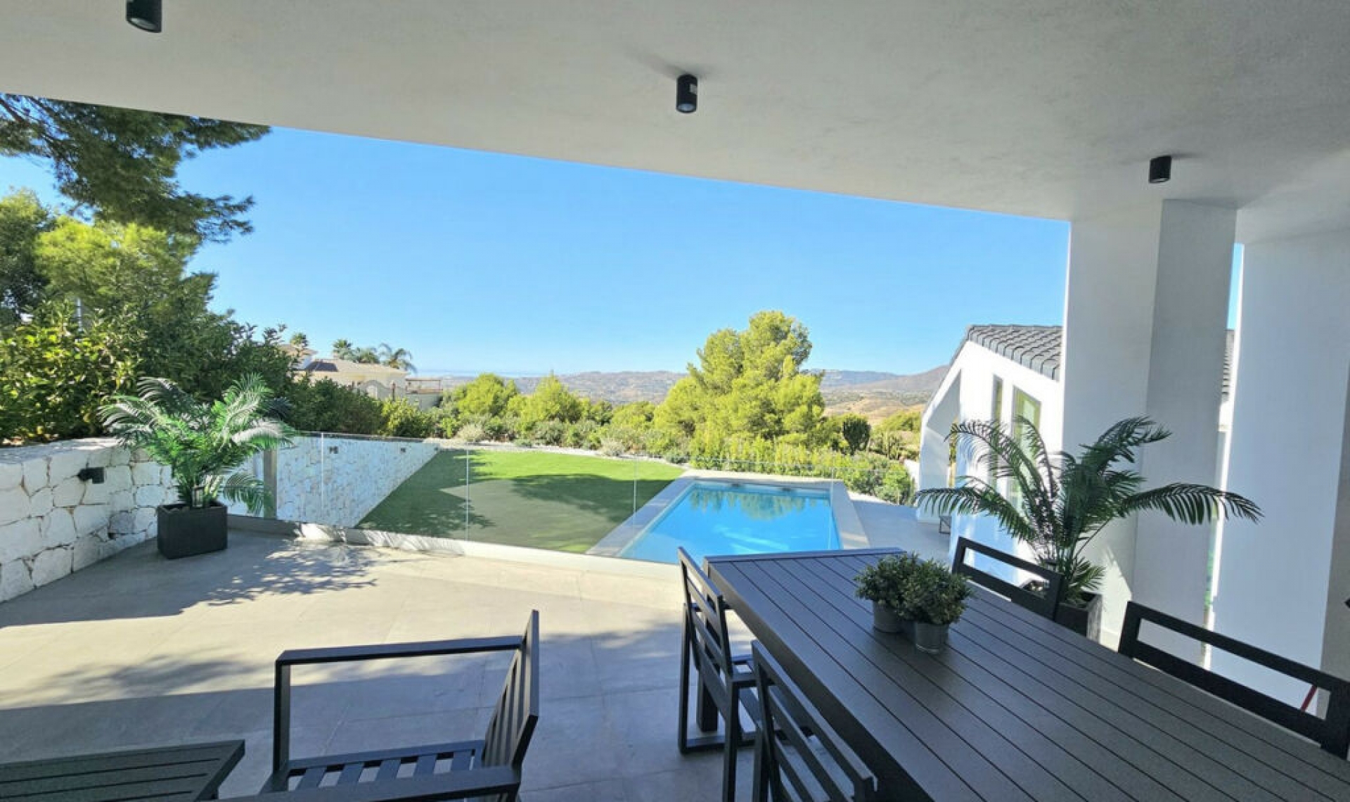 Resale - House -
Mijas