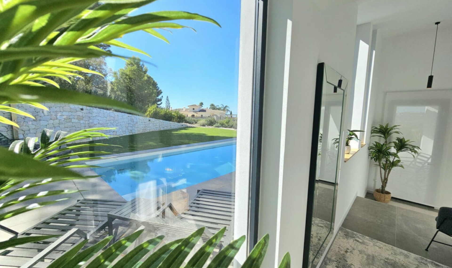 Resale - House -
Mijas