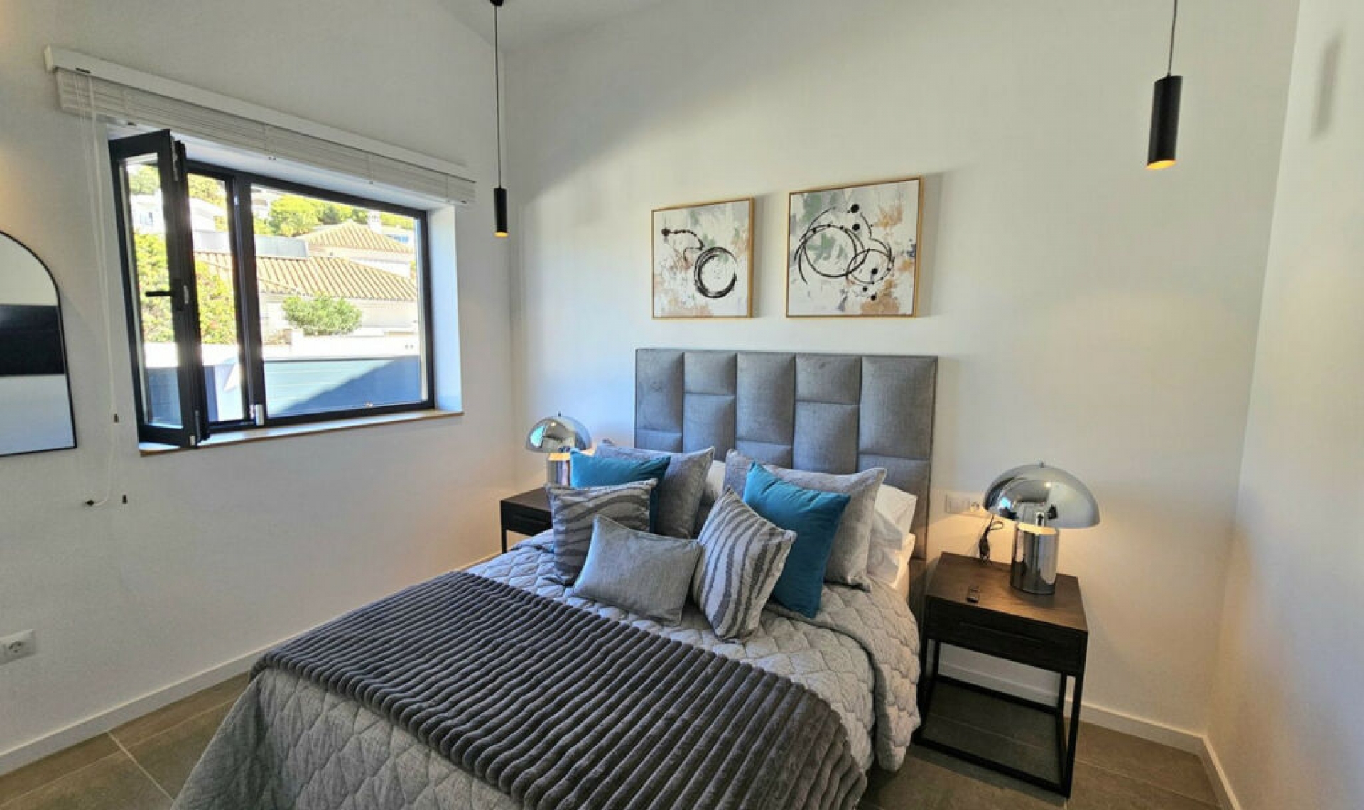 Resale - House -
Mijas