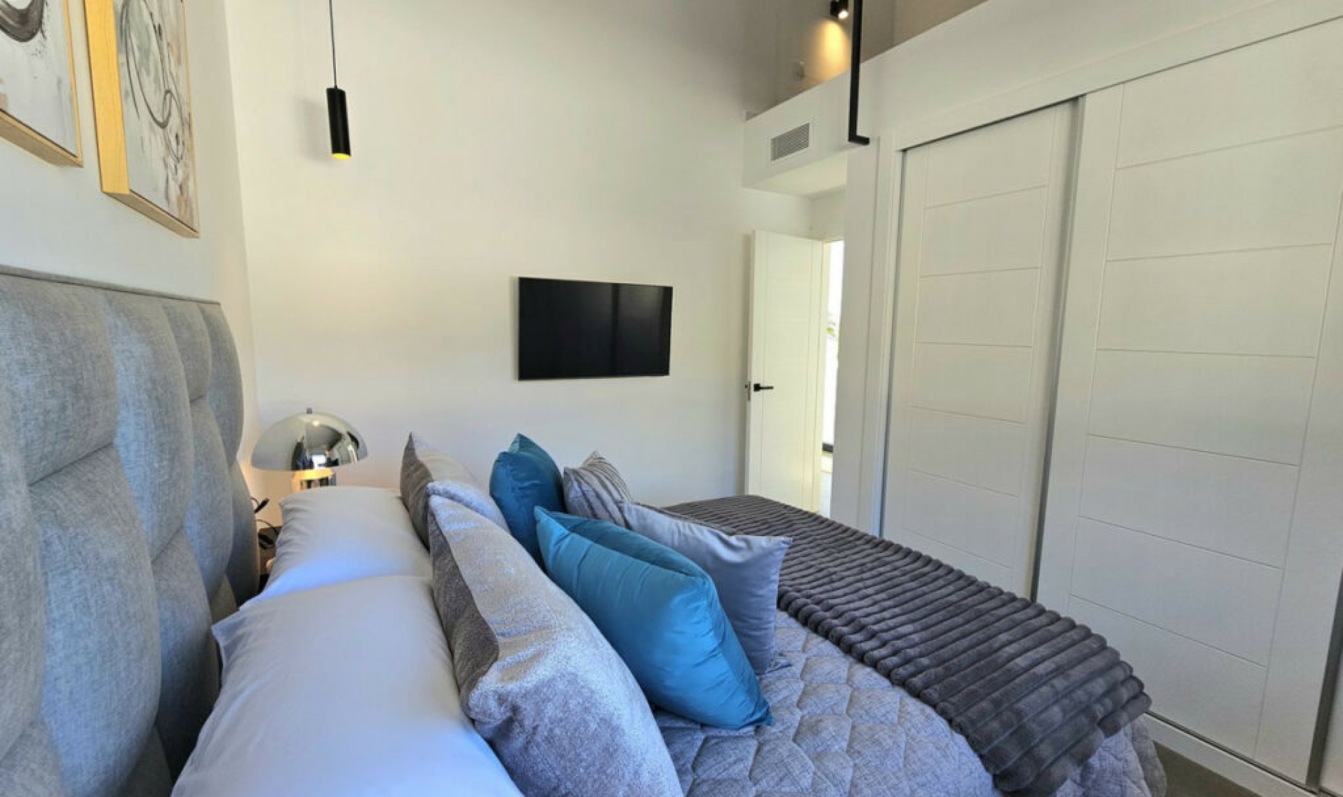 Resale - House -
Mijas