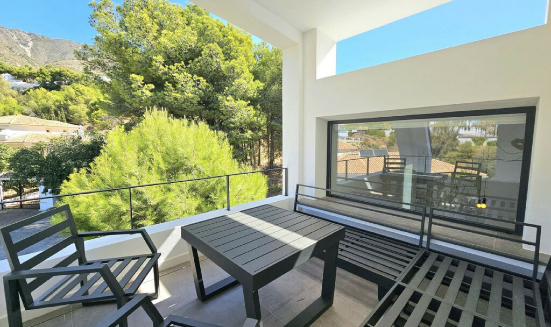 Resale - House -
Mijas