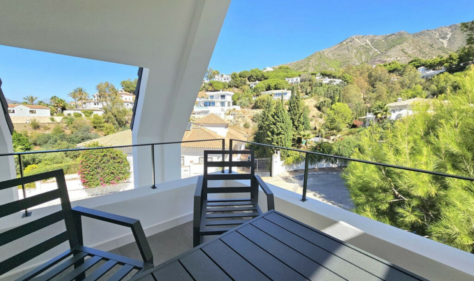 Resale - House -
Mijas