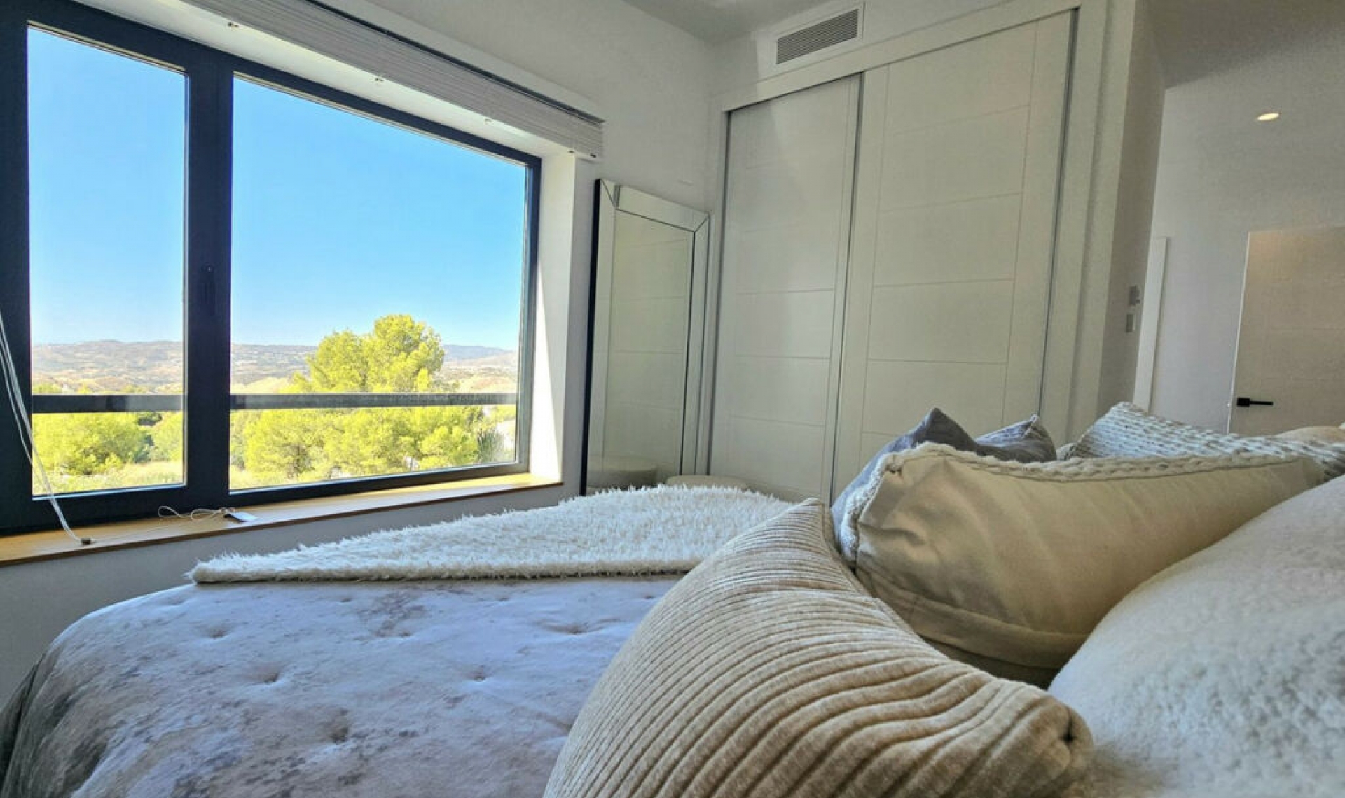 Resale - House -
Mijas