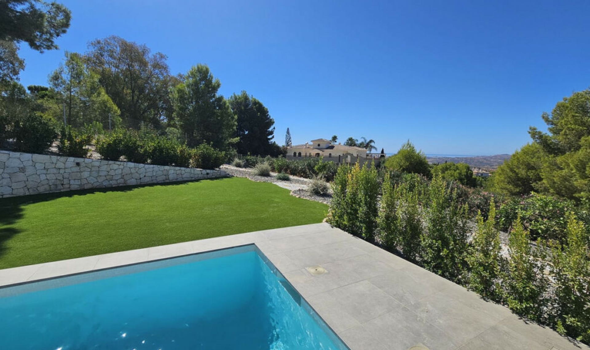 Resale - House -
Mijas