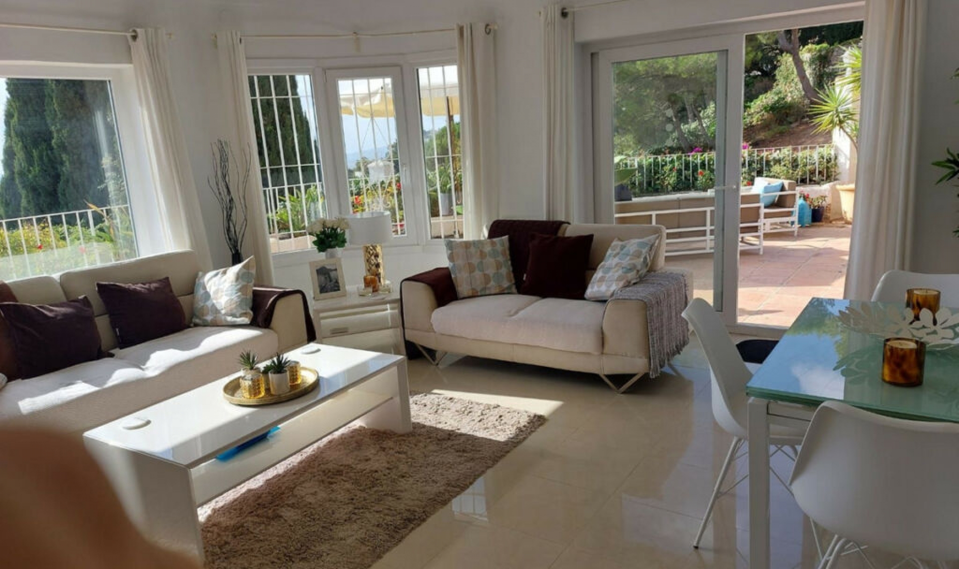 Resale - House -
Mijas