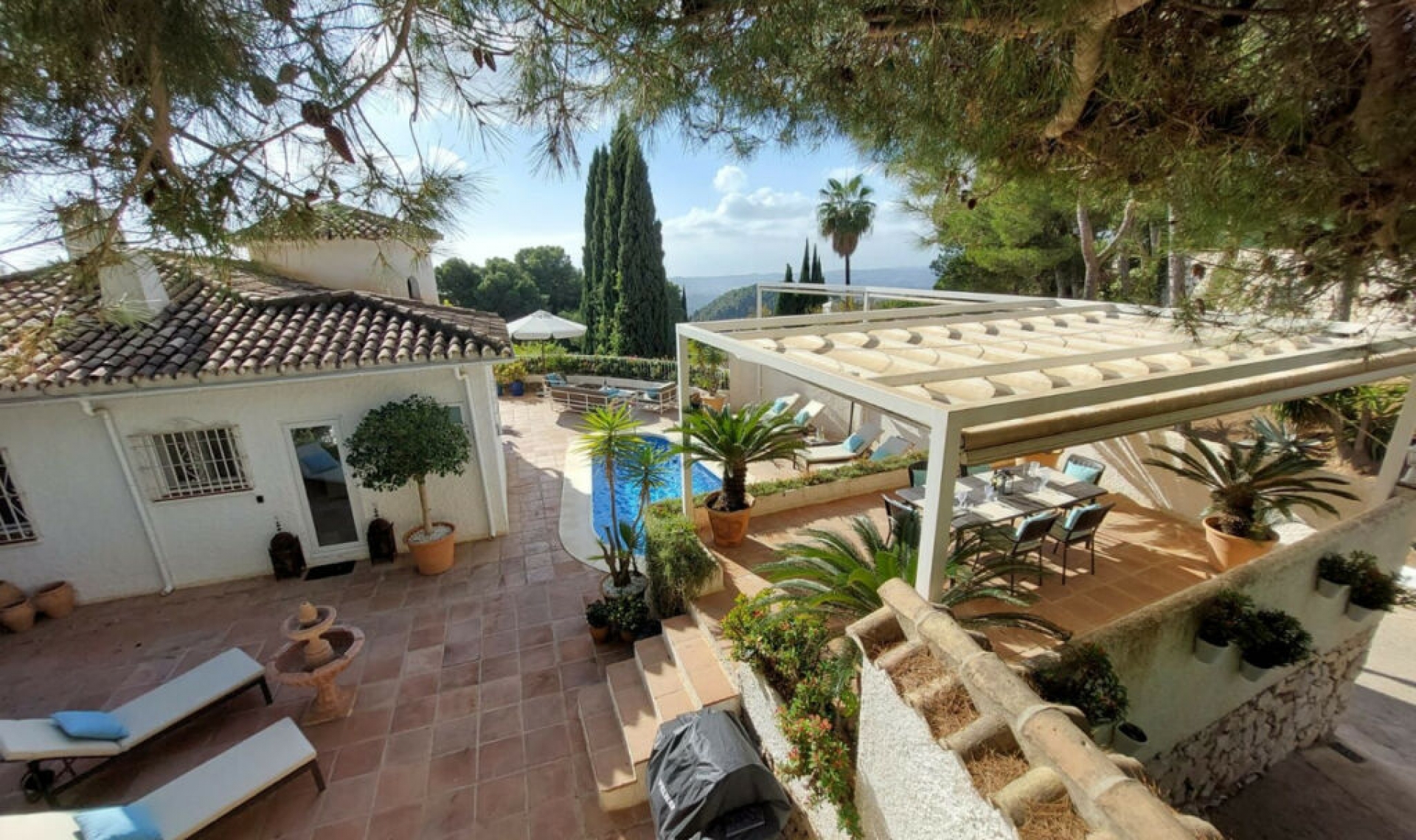 Resale - House -
Mijas