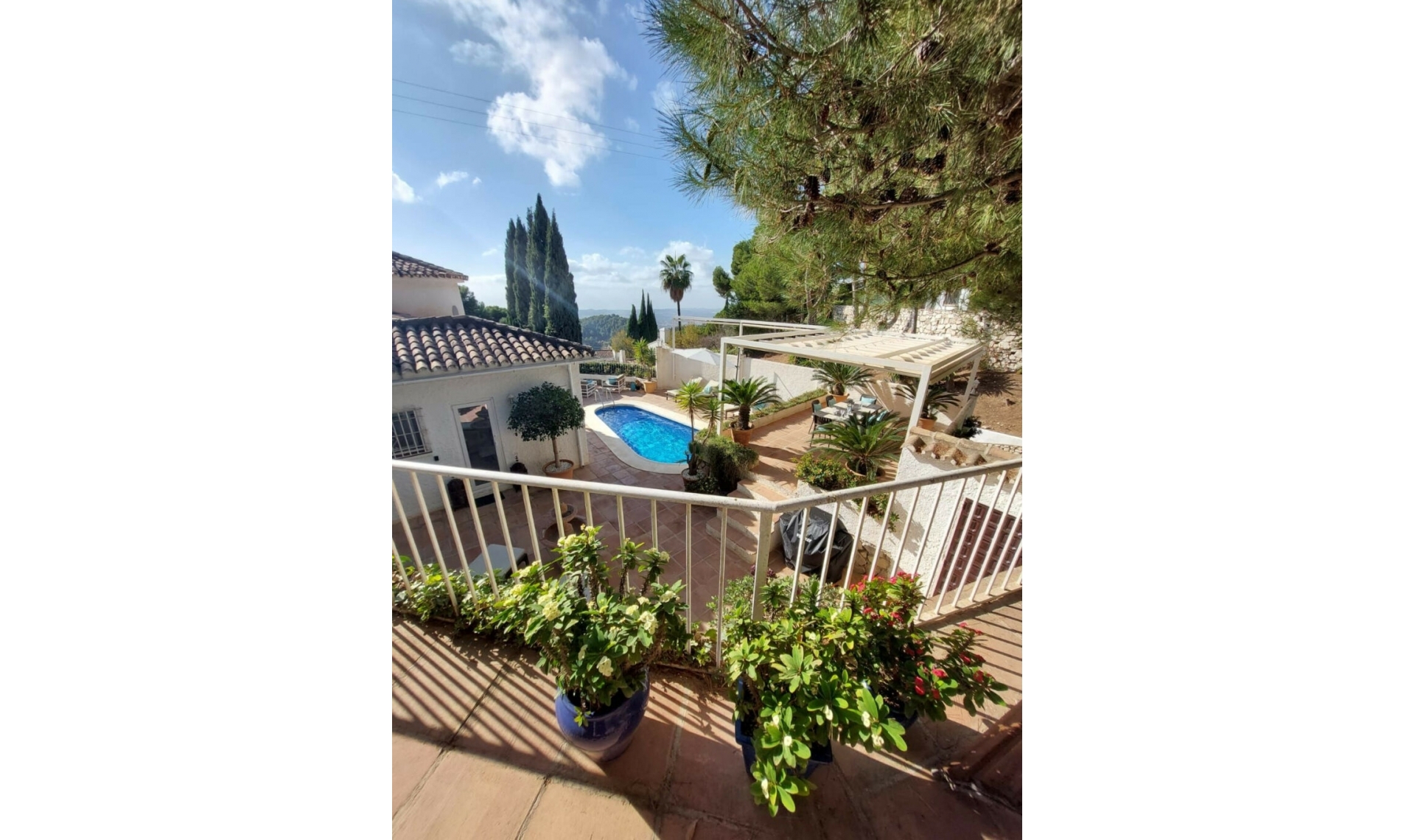Resale - House -
Mijas