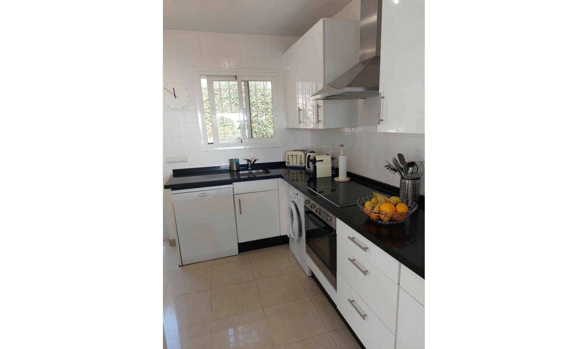 Resale - House -
Mijas