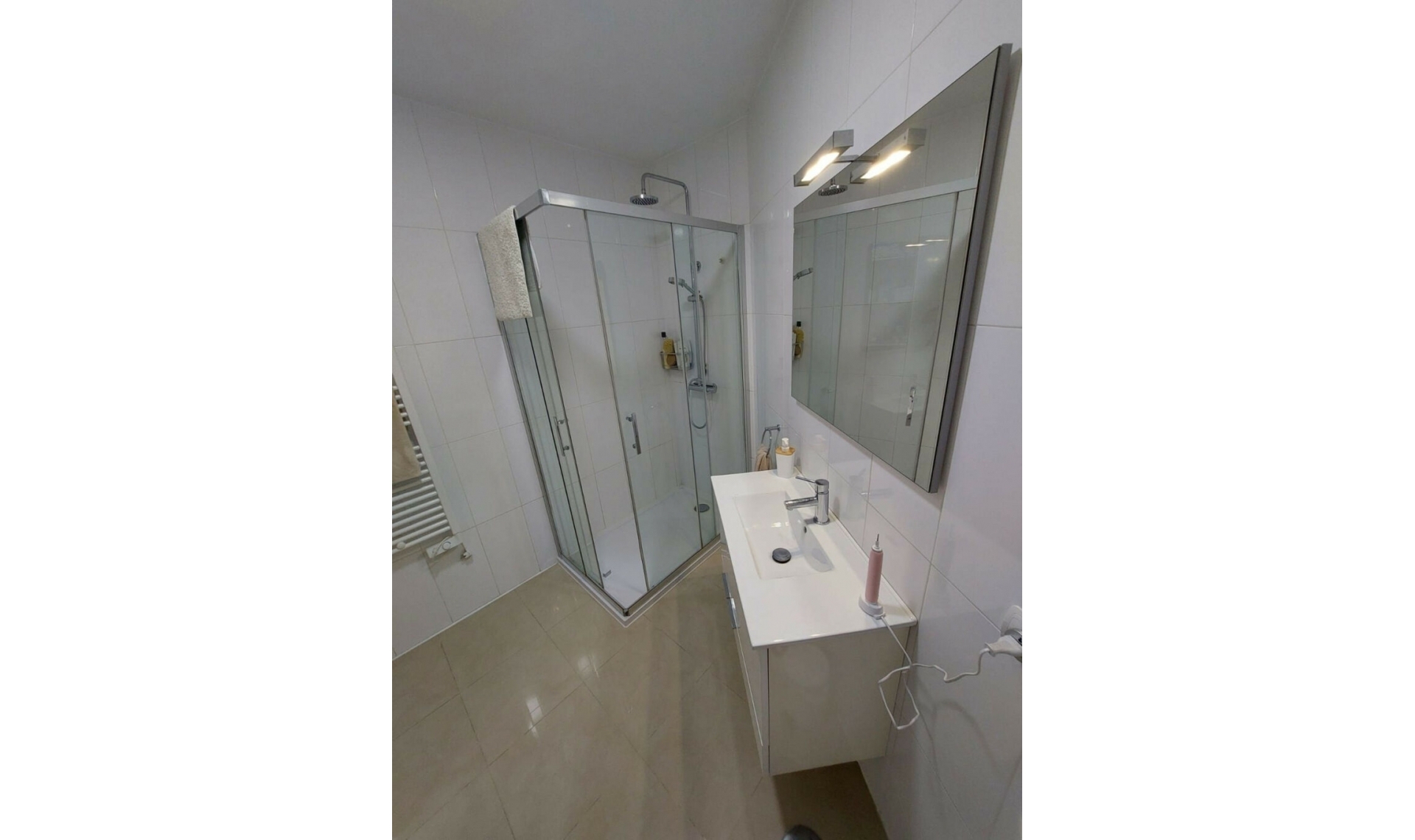 Resale - House -
Mijas