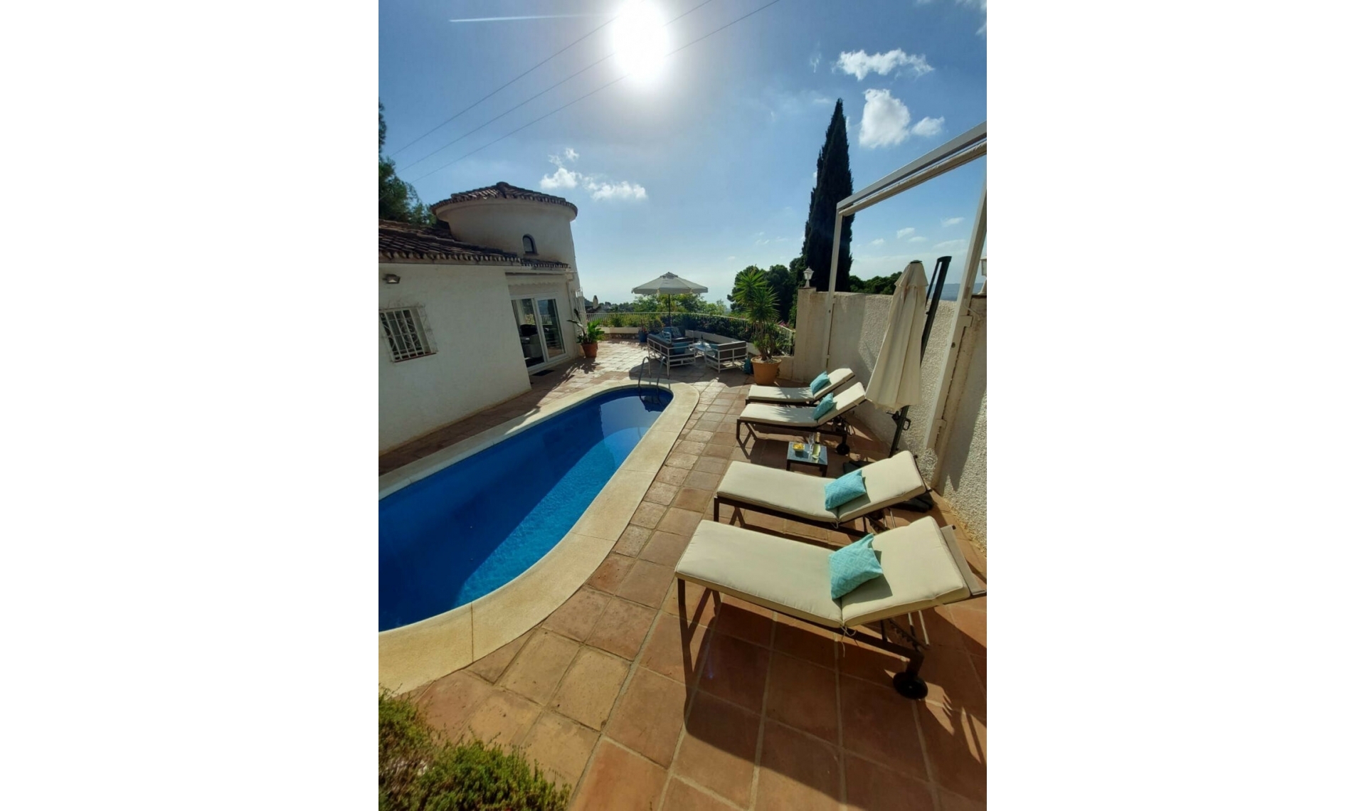 Resale - House -
Mijas