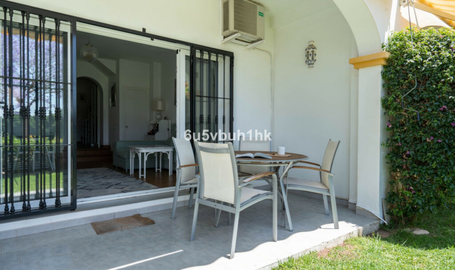 Resale - House -
Mijas