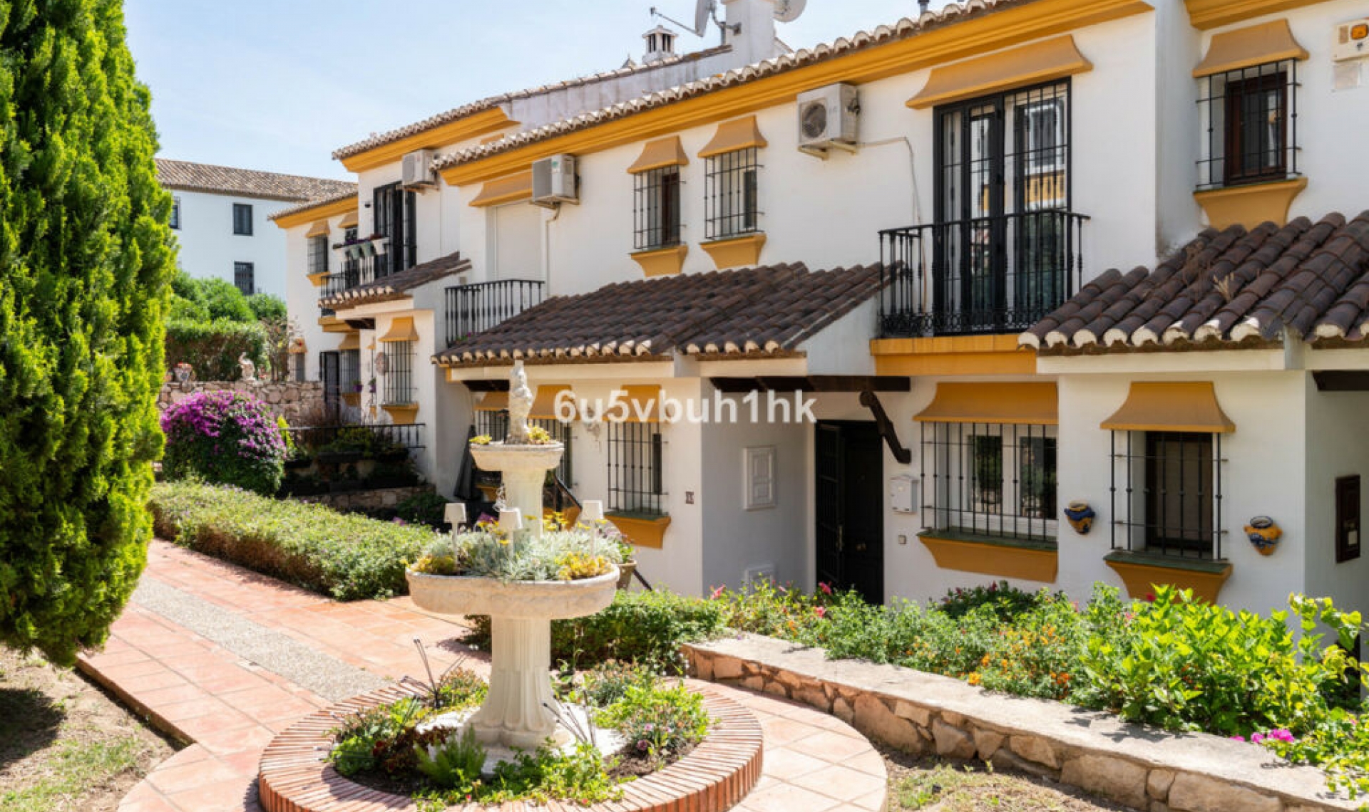 Resale - House -
Mijas