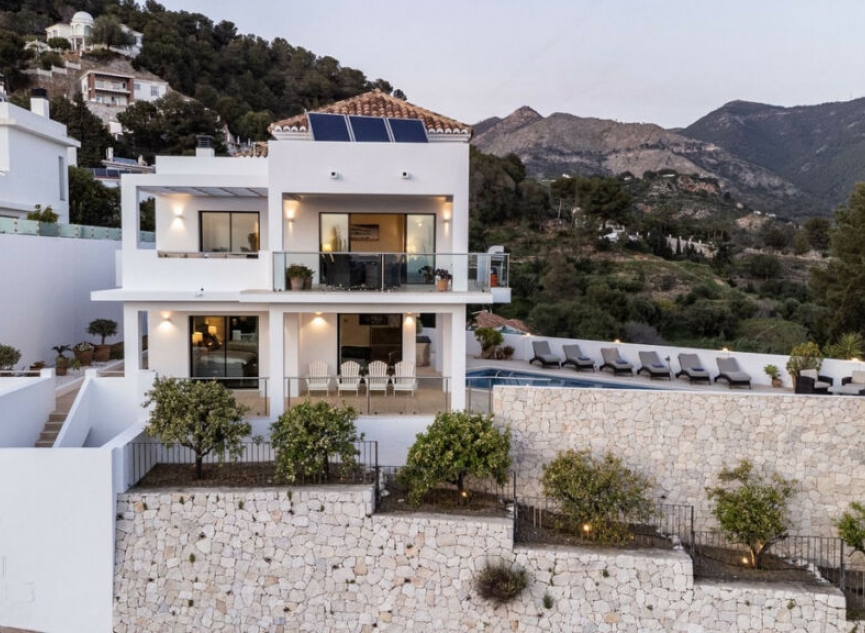 Resale - House -
Mijas