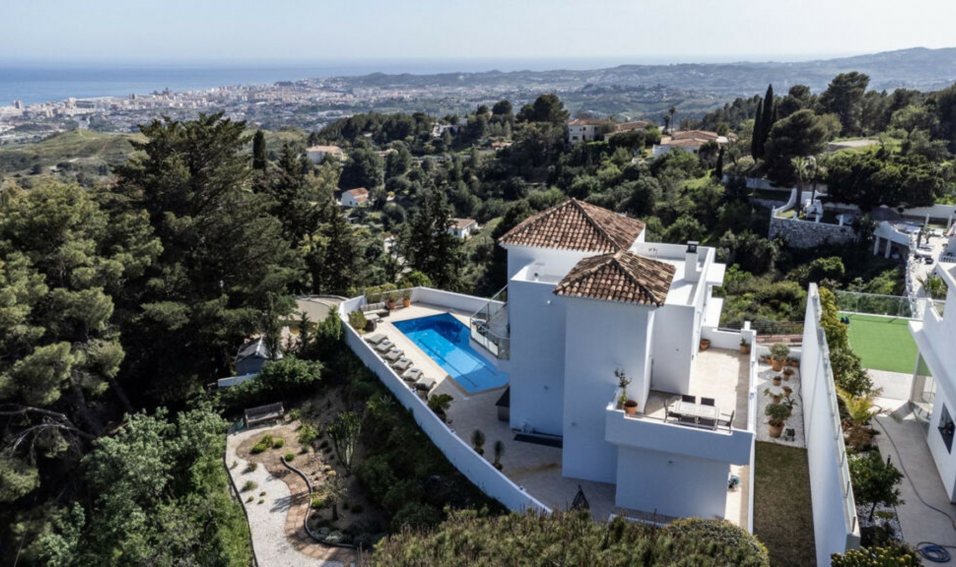 Resale - House -
Mijas