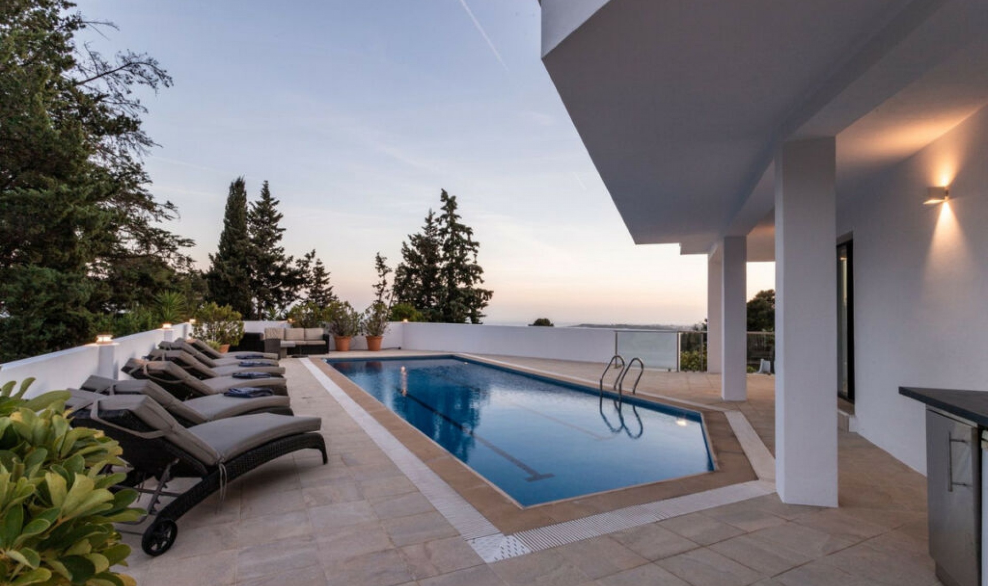 Resale - House -
Mijas