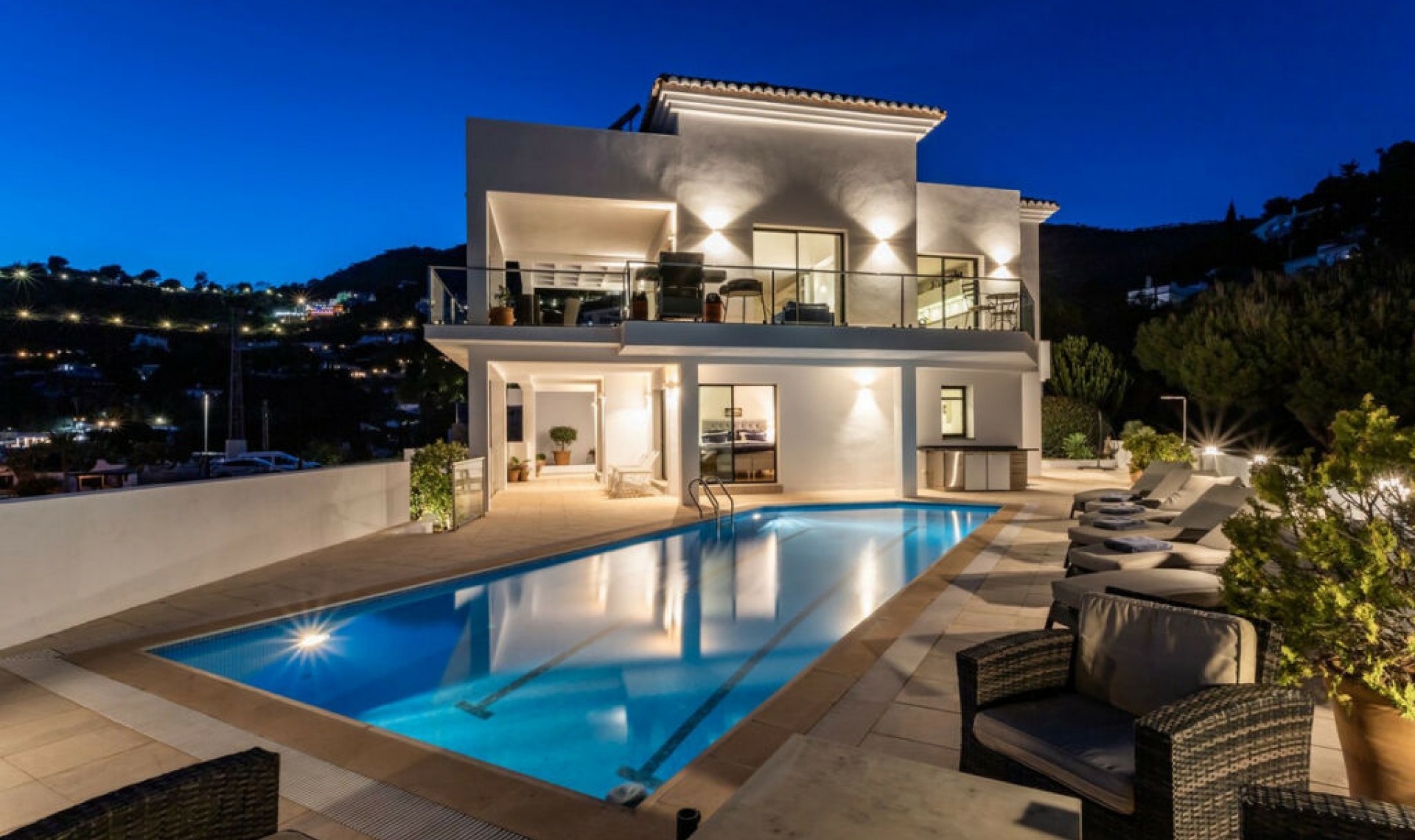 Resale - House -
Mijas