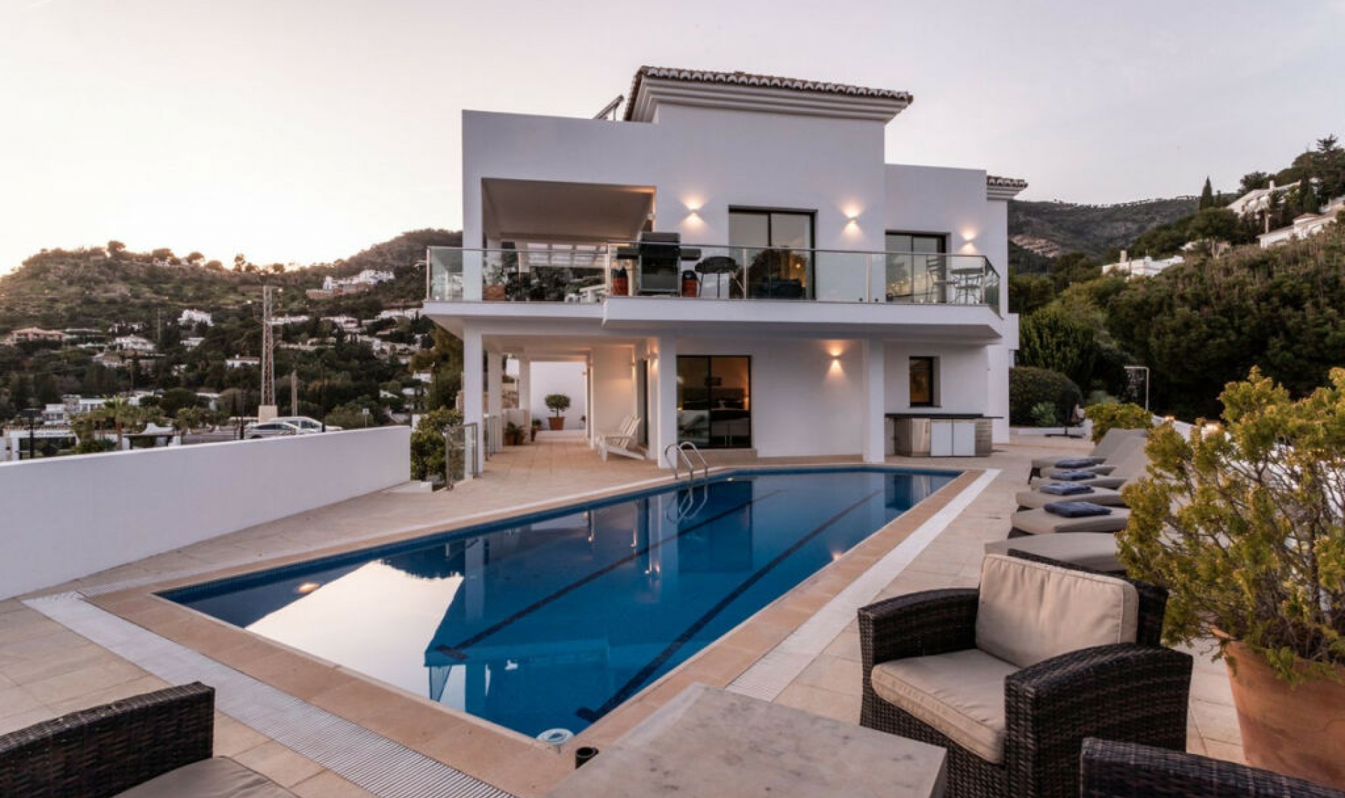 Resale - House -
Mijas